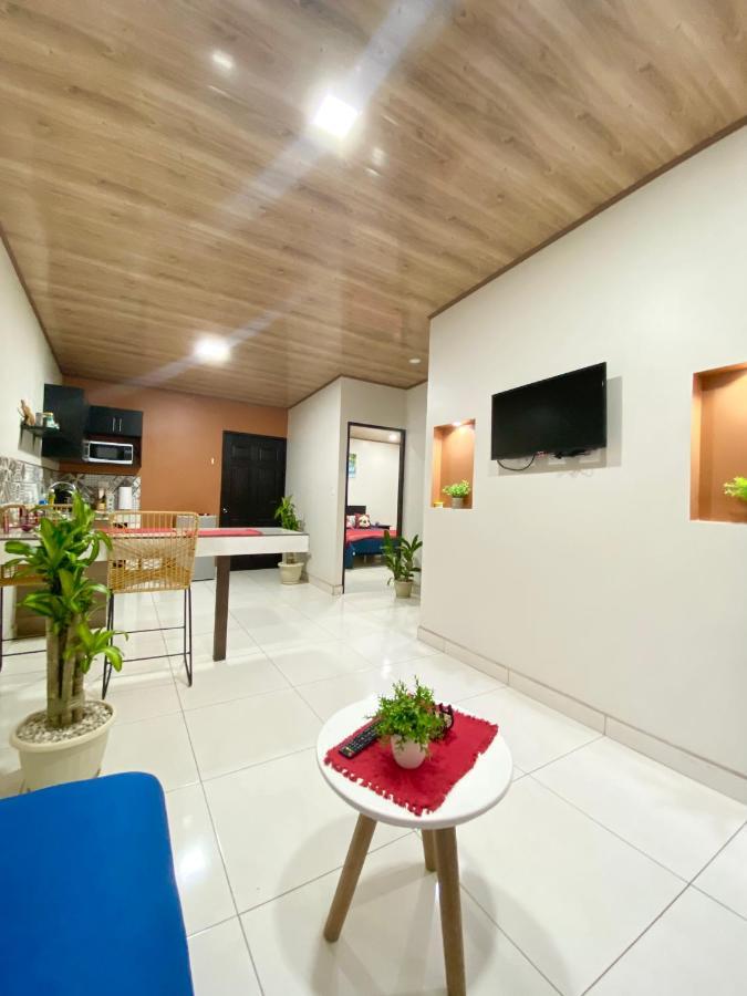 Pura Vida Apartment. 5 Min From Airport Alajuela Exteriör bild