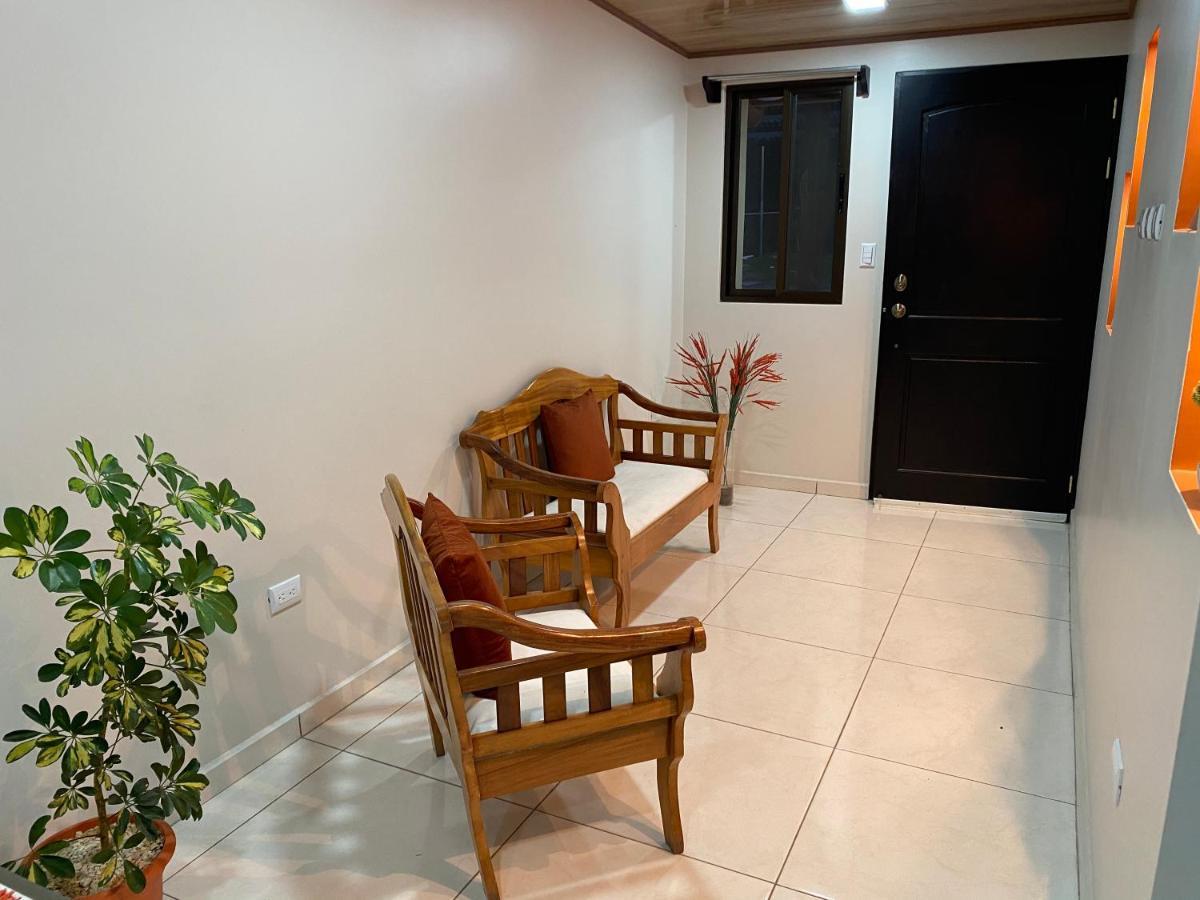 Pura Vida Apartment. 5 Min From Airport Alajuela Exteriör bild